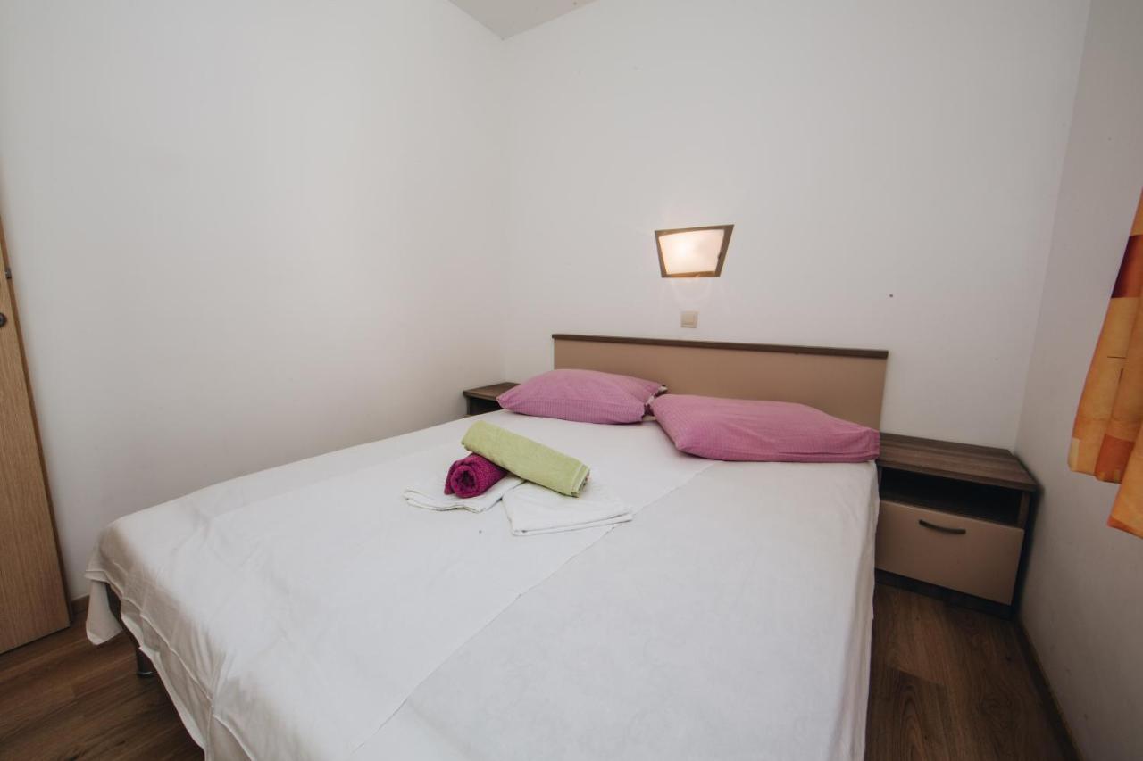 Apartments Mateo Брела Экстерьер фото