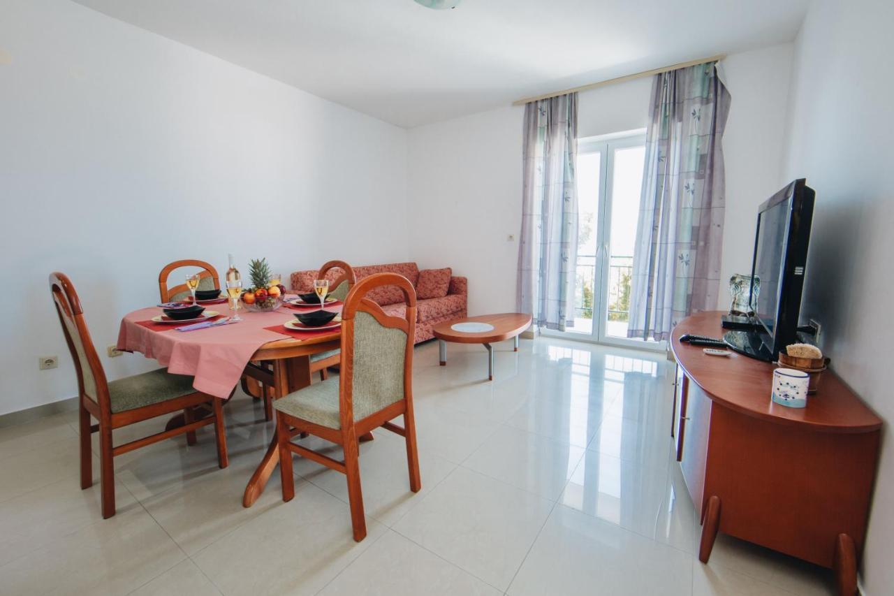 Apartments Mateo Брела Экстерьер фото